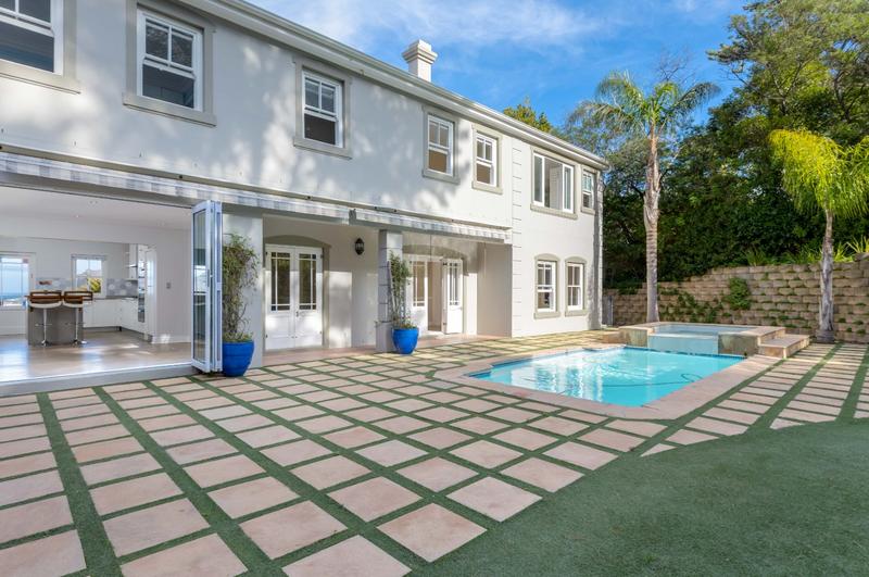 5 Bedroom Property for Sale in Ruyteplaats Western Cape